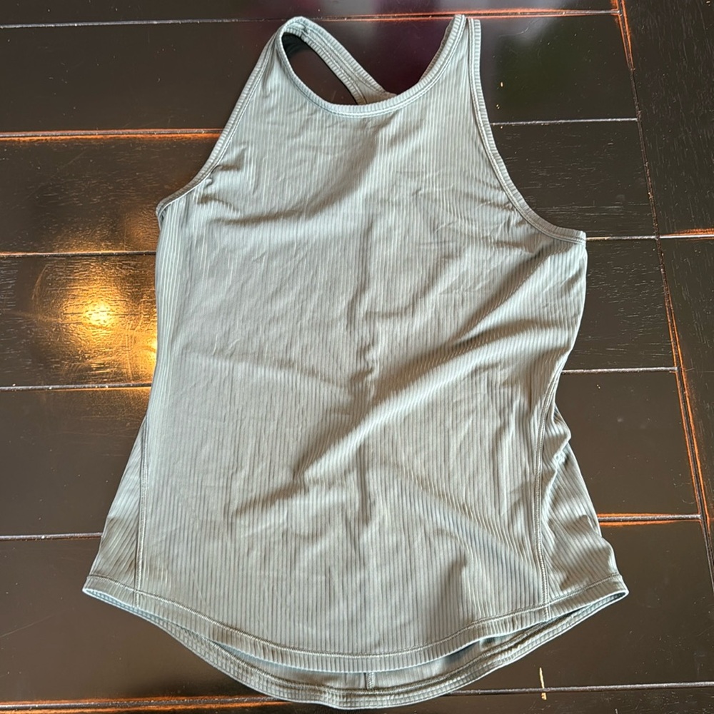 Lululemon forest green ribbed tank, size 6!
